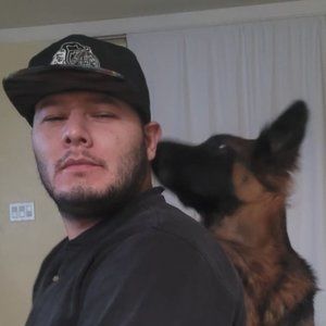 Meet your Posher, Genaro